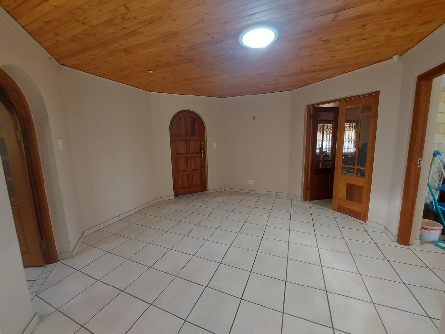 5 Bedroom Property for Sale in Universitas Ridge Free State